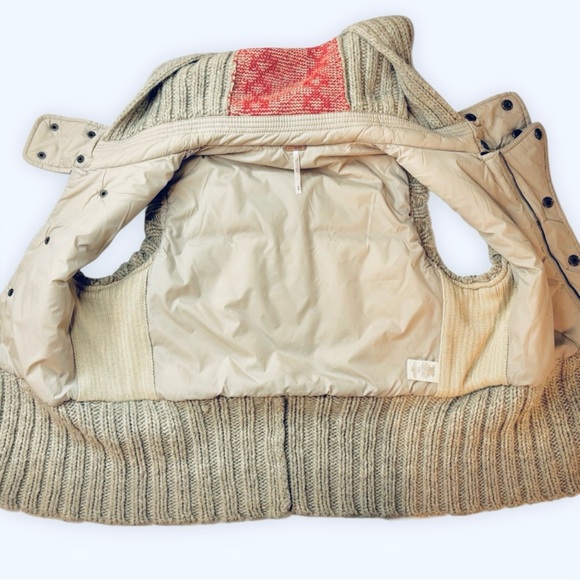 Free People Hooded Knit & Puffer Vest – Tan & Red Fair Isle – Size M - Picture 11 of 16